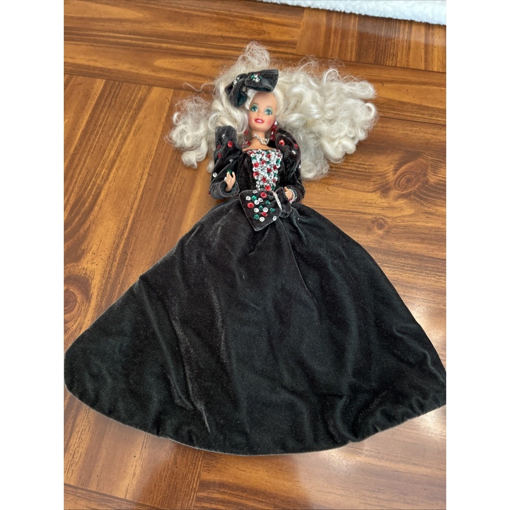 Vintage 1976 Holiday Barbi Doll Green Velvet Dress Blonde Hair